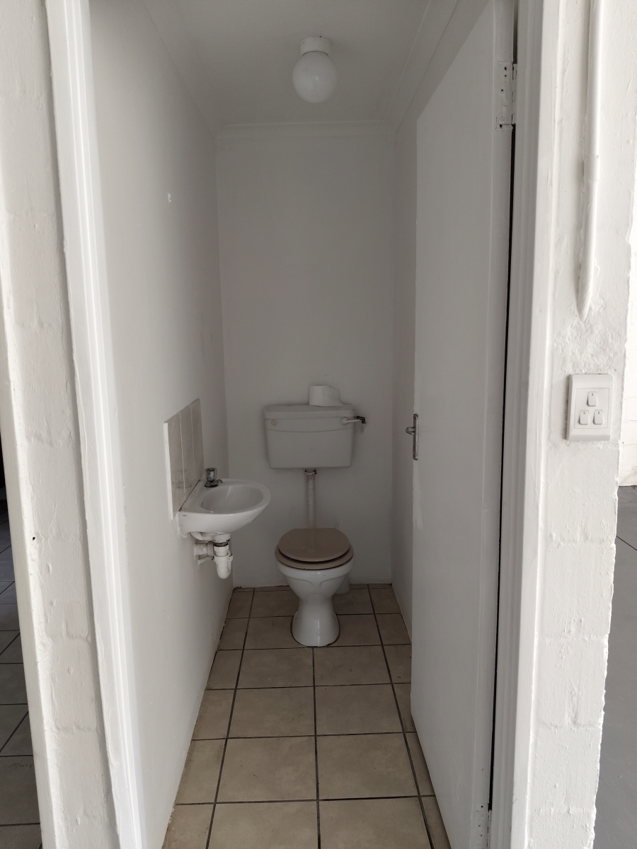 Commercial Property for Sale in Okavango Park Western Cape